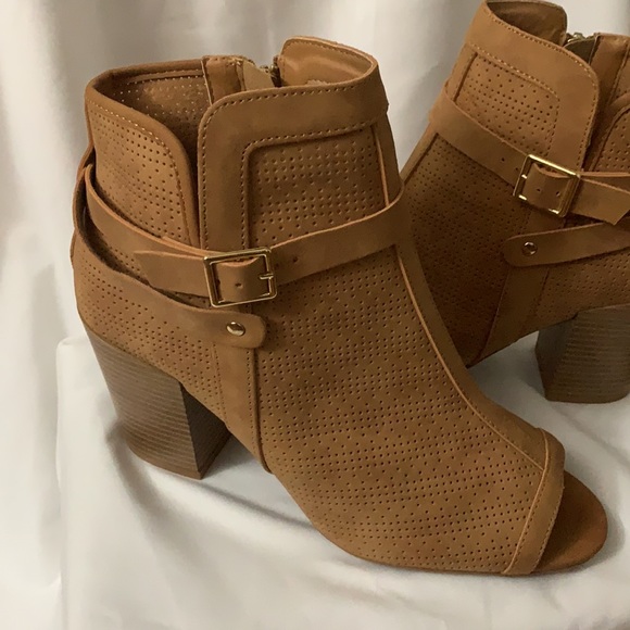 ⭐️ Qupid Open Toe Heels - Picture 2 of 10